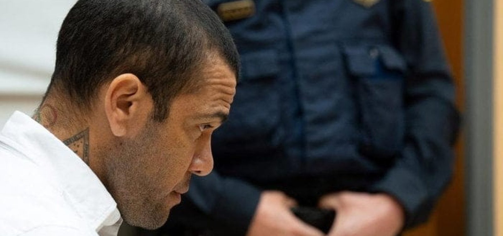 Daniel Alves segue preso desde o começo de 2023.
David ZORRAKINO / POOL/AFP