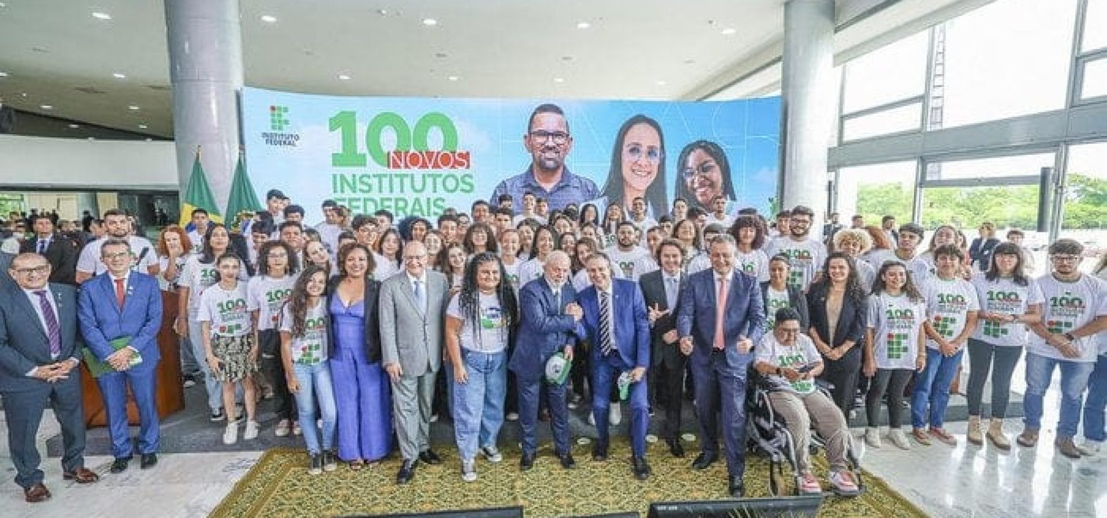 O anúncio, que aconteceu na manhã desta terça-feira (12), contou com a presença do presidente Lula.
Ricardo Stuckert / PR/Divulgação