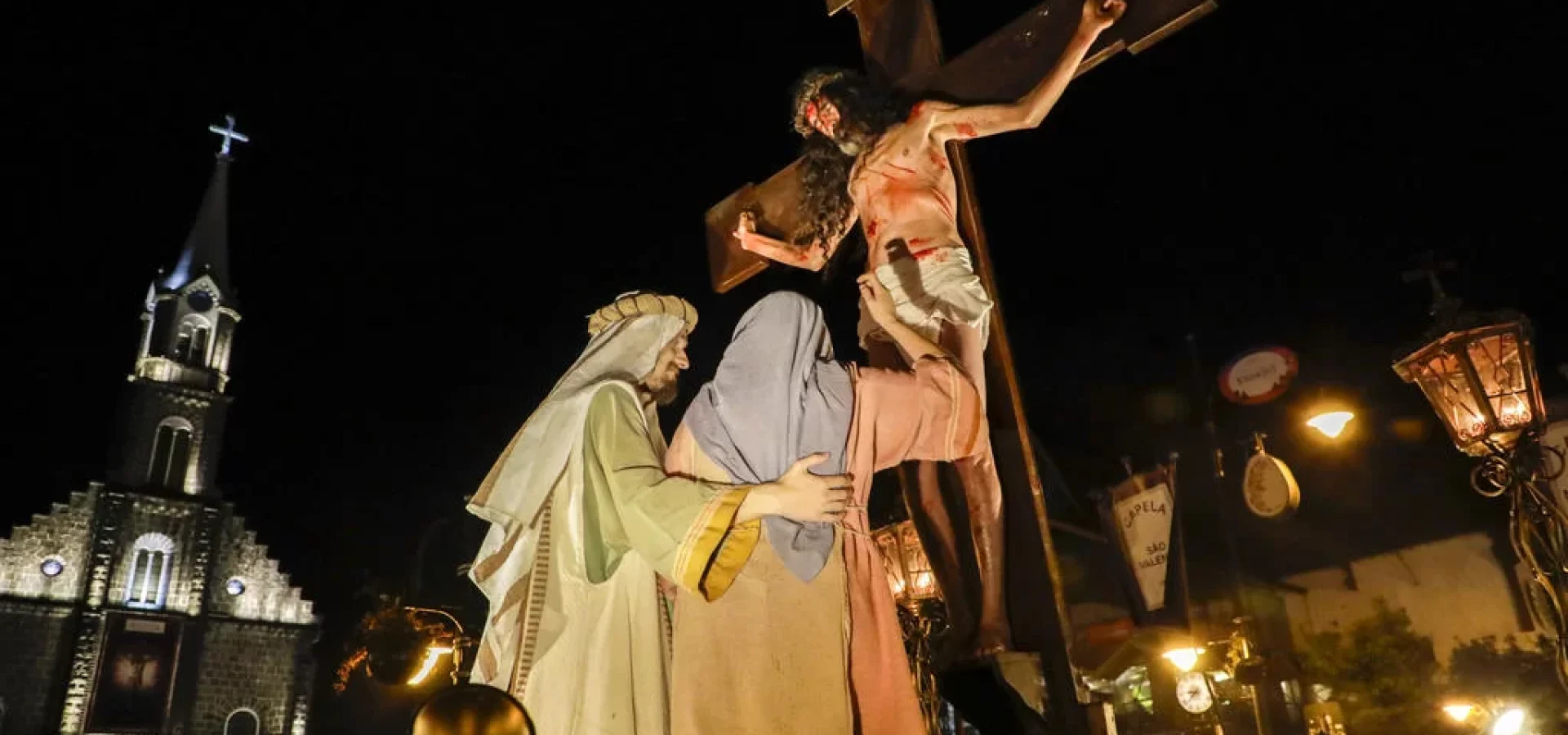 Cerca de 45 artistas locais formaram o elenco. 
Cleiton Thiele/SerraPress / Divulgação