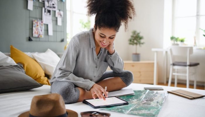 5 em cada 10 brasileiros têm viagens como prioridade