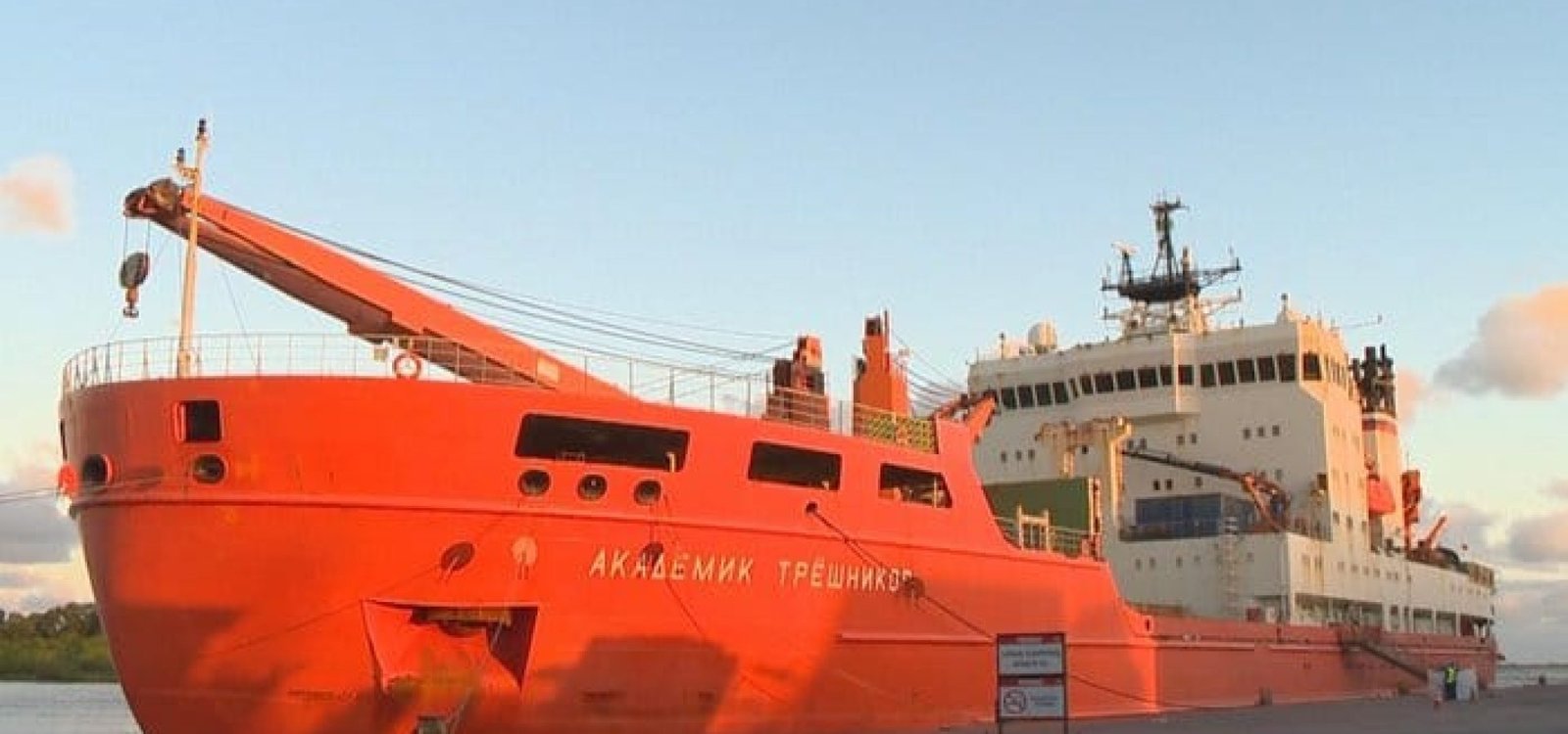 A jornada será a bordo do navio quebra-gelo Akademik Tryoshnikov.
RBS TV / Reprodução