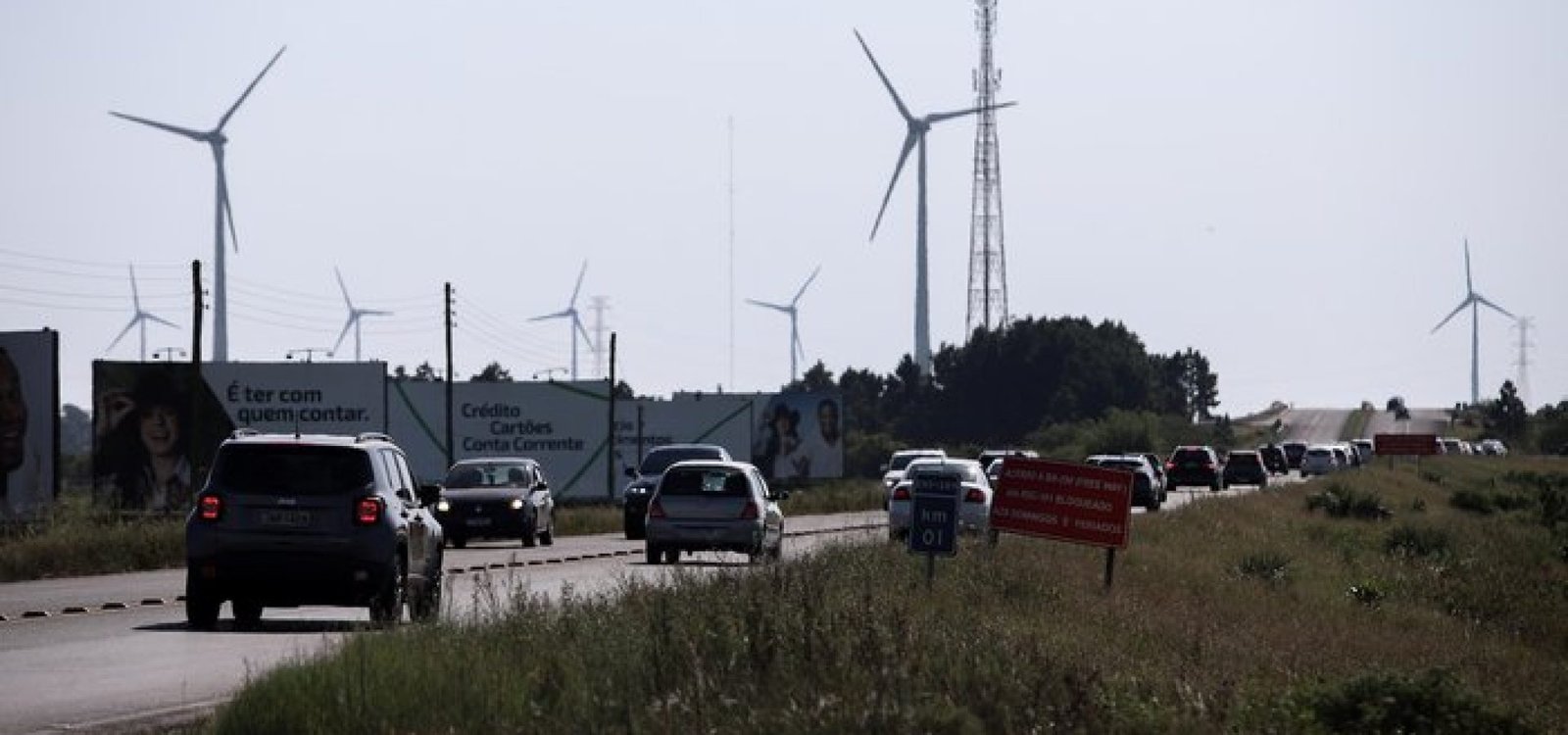 Trânsito intenso na estrada do mar.
Duda Fortes / Agencia RBS