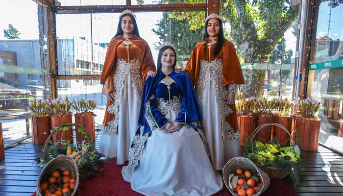Maria Eduarda de Melo Abreu, Mariana dos Santos Bernardes e Karoline Mineiro Pinheiro formam o trio de soberanas.
Arthur Dias / Divulgação