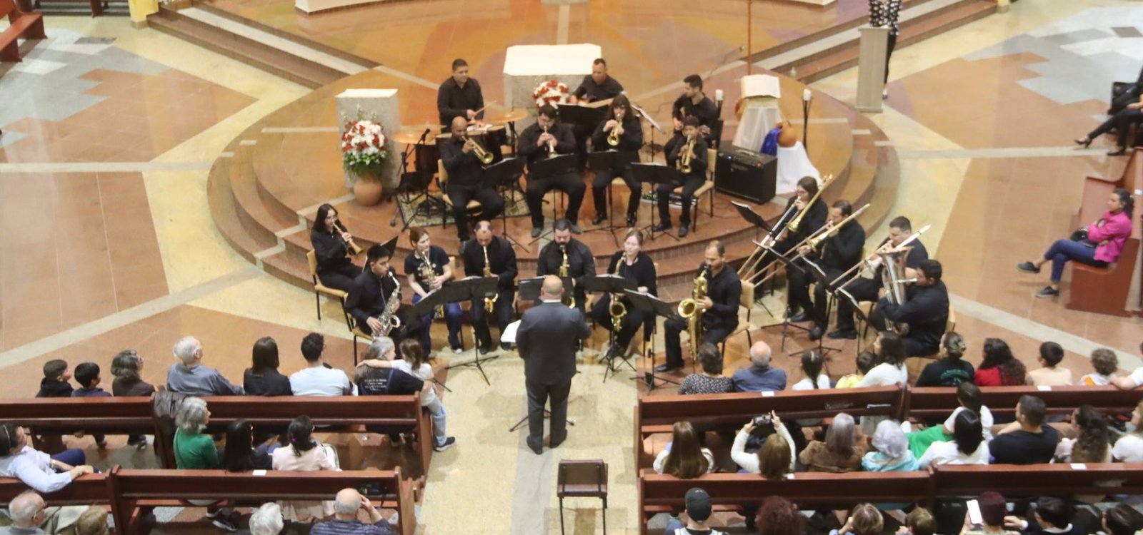 555890336_1230245592477339_4455241321693345888_n