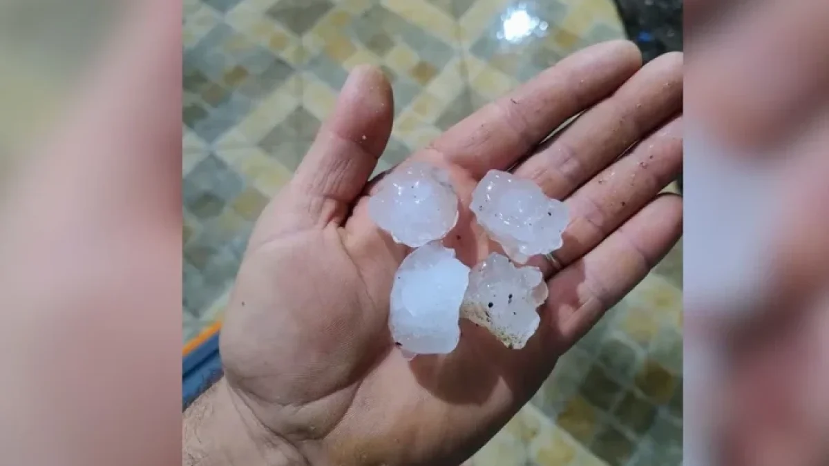Granizo foi registrado por moradores durante temporal que atingiu cidades do Rio Grande do Sul.
