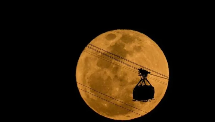 No Rio de Janeiro, a Superlua azul mudou a paisagem carioca | Foto: Pablo Porciuncula / AFP / CP