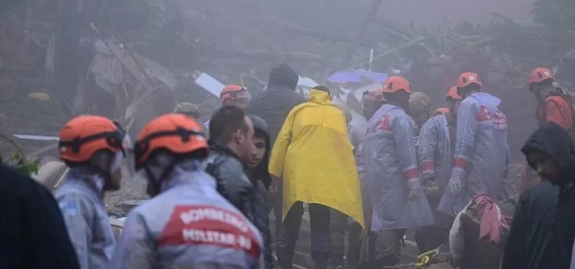 BRAZIL-WEATHER-RAIN Subiu para sete o número de mortos no Estado do Rio de Janeiro por conta das fortes chuvas | Foto: PABLO PORCIUNCULA / AFP