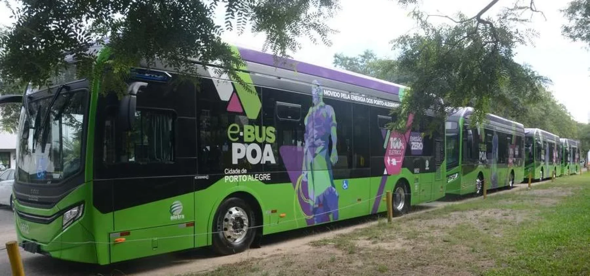 Quatro veículos elétricos, fabricados pela empresa Eletra, devem entrar em operação a partir de junho em Porto Alegre | Foto: Ricardo Giusti