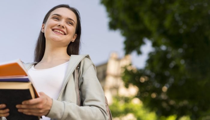 Estudante - Créditos Freepik