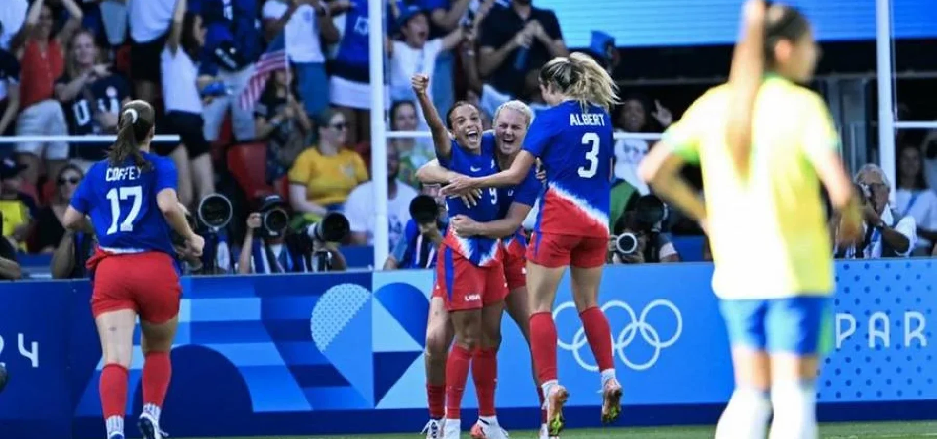 Swanson marcou o gol dos EUA. | Foto: Luis Robayo / AFP