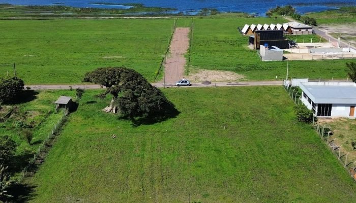 Fortes Imóveis - Oportunidade para você que busca descanso em meio a natureza, belo terreno que combina tranquilidade e natureza em perfeita harmonia.