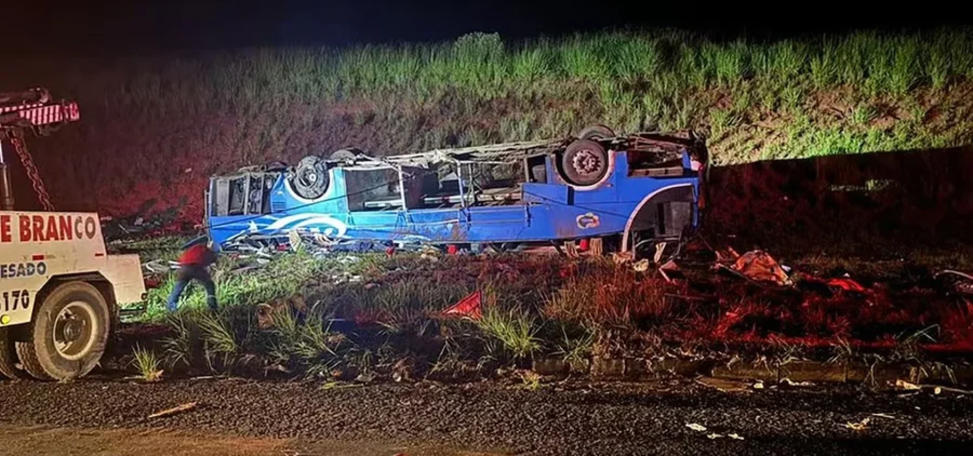 Veículo não tinha autorização para esse tipo de fretamento e só poderia circular no interior do Maranhão.
Foto : Corpo de Bombeiros / Divulgação / CP