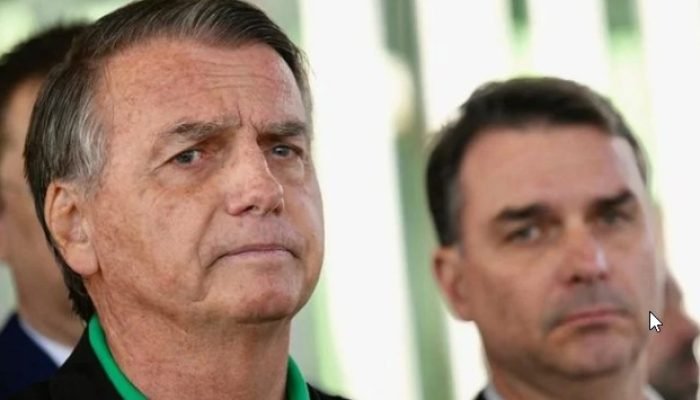 Bolsonaro usará tornozeleira eletrônica. | Foto: Matheus Bonomi / AFP