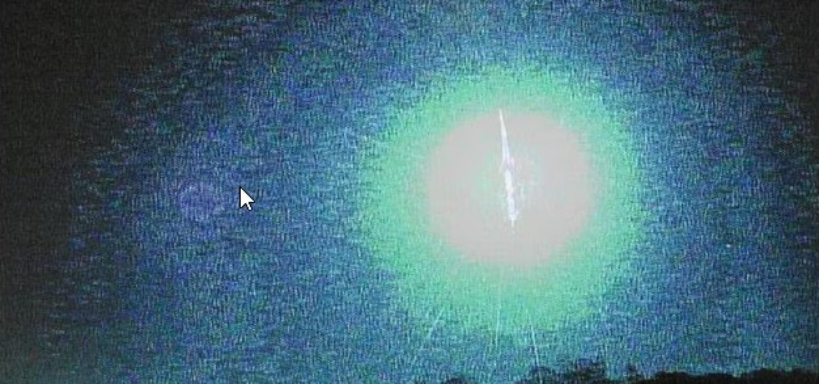 Meteoro explode sobre a divisa entre RS e SC e ilumina o céu. — Foto: Divulgação/ Observatório Heller & Jung