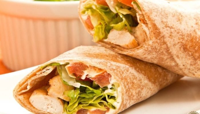 Cozinha Viva: Wrap de frango com molho de iogurte. l Foto: Cookbeercook.com