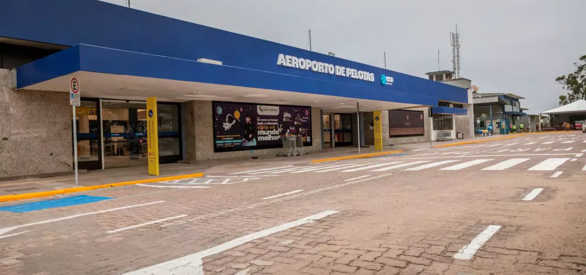 aeroporto-pelotas Homem quebrou janelas e uma porta do terminal.
Foto: Divulgação
