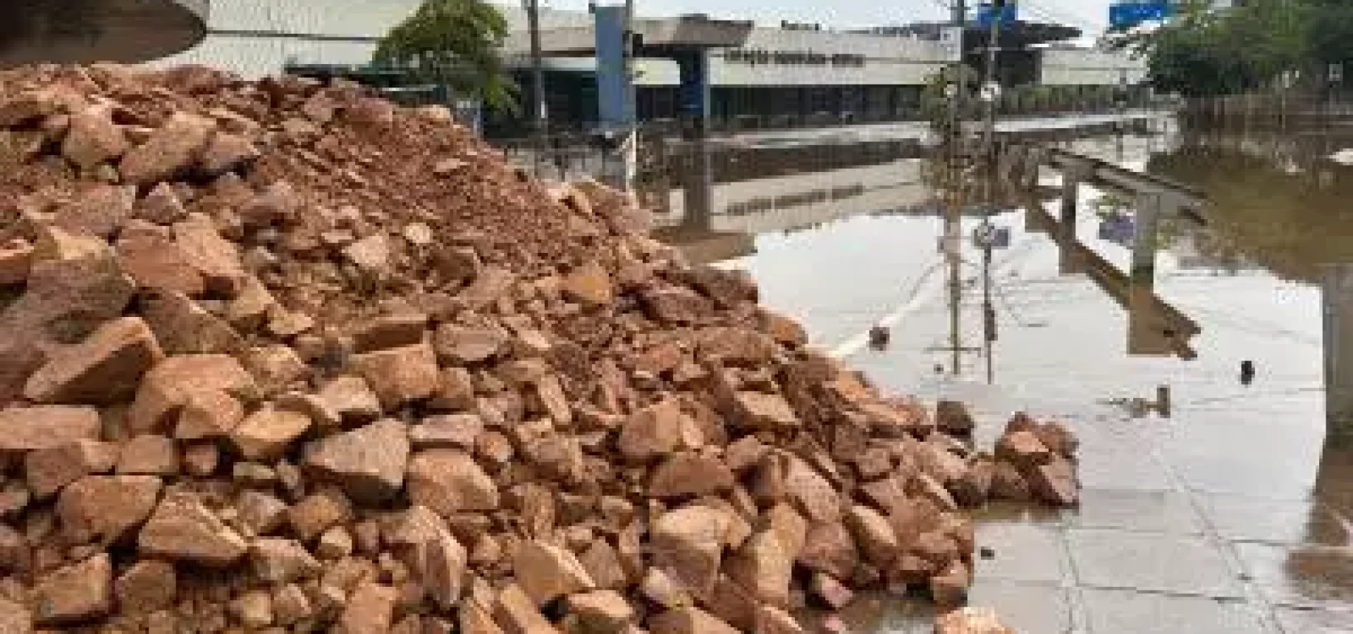 O trecho, com 40 metros de extensão, passa em frente à rodoviária, permitindo a saída da cidade pela avenida Castelo Branco

Foto: PMPA/Divulgação