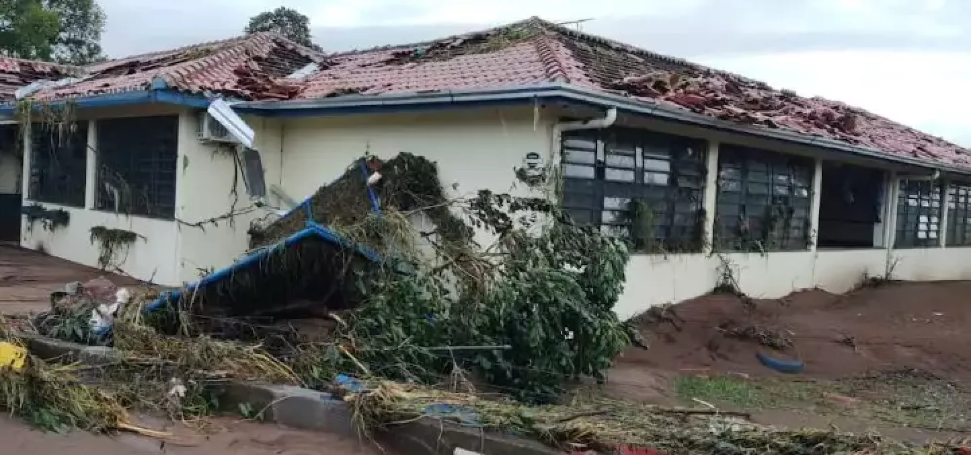Escola estadual, em Estrela, no Vale do Taquari, atingida pelas águas. (Foto: Divulgação/Prefeitura de Estrela)