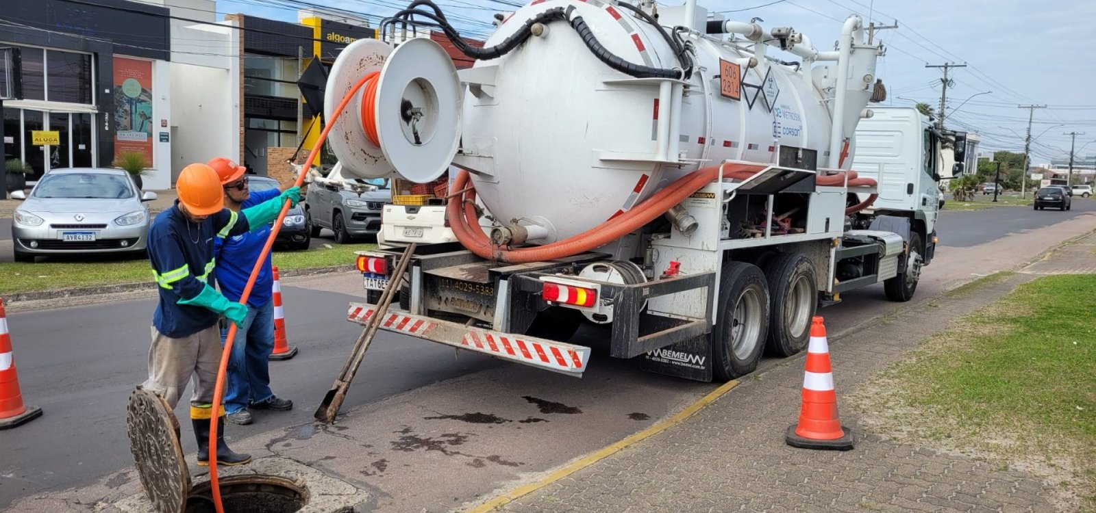 f02c24aa-06b0-48c6-a944-f24b038a1681