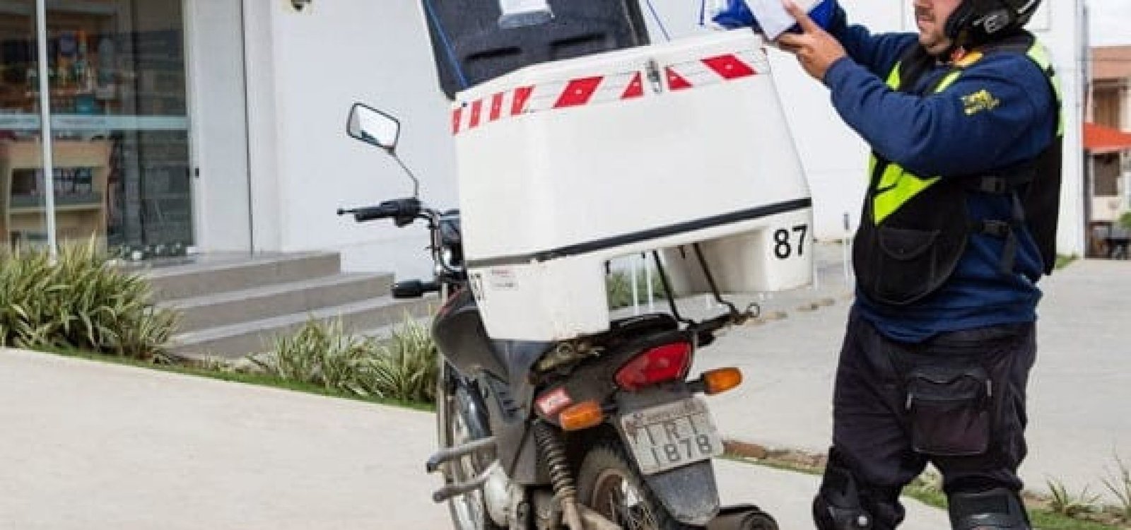 ff931474-c2d8-48bd-9f5c-c95a81b490c3