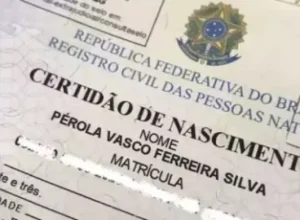 foto-da-certidao-de-nascimento-vasco-696x390