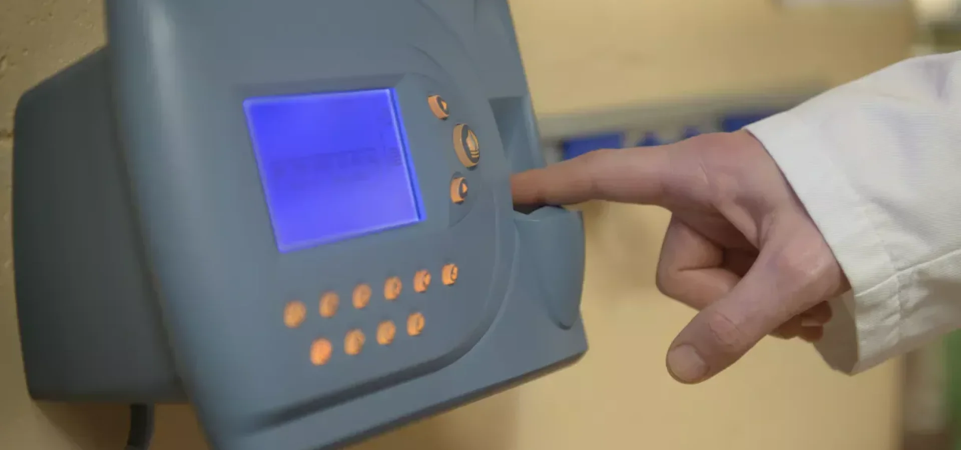 hora Especialista explica que, via de regra, quem trabalha no feriado recebe em dobro, mas há exceções previstas em acordos ou convenções coletivas
Foto: Reprodução