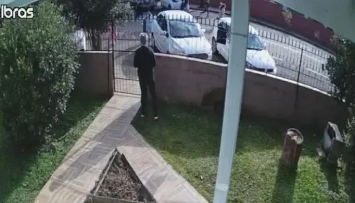 Menor invade escola e ataca crianças e uma professora comgolpes de facão. | Foto: Rádio Uirapuru / Reprodução / CP