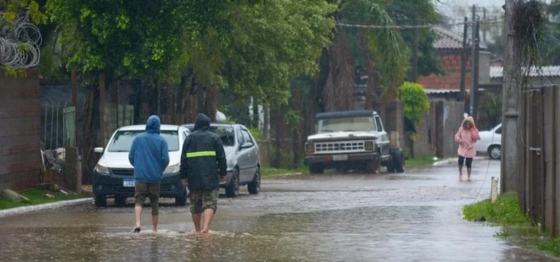 Situação das ilhas com o grande volume de chuva em Porto Alegre. | Foto: Pedro Piegas