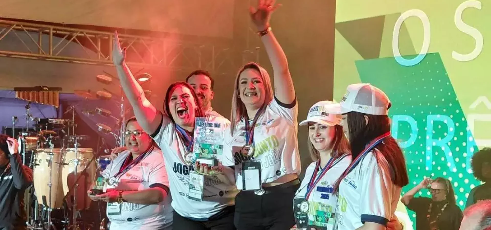 Mais de 3 mil colaboradores das Farmácias São João viveram um dia de empolgação e cultura organizacional no Beira-Rio.

Foto: Divulgação São Joâo