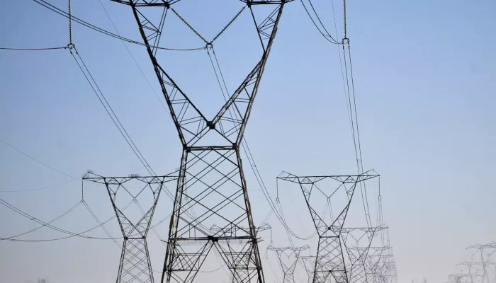 Com menos chuva e mais calor, Brasil ativa usinas mais caras e tarifa de energia sobe. (Foto: Divulgação)
