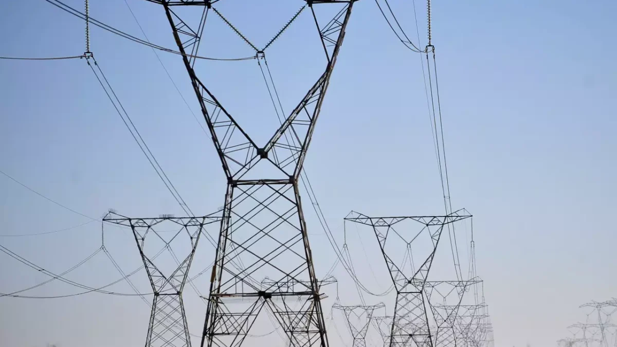 Com menos chuva e mais calor, Brasil ativa usinas mais caras e tarifa de energia sobe. (Foto: Divulgação)
