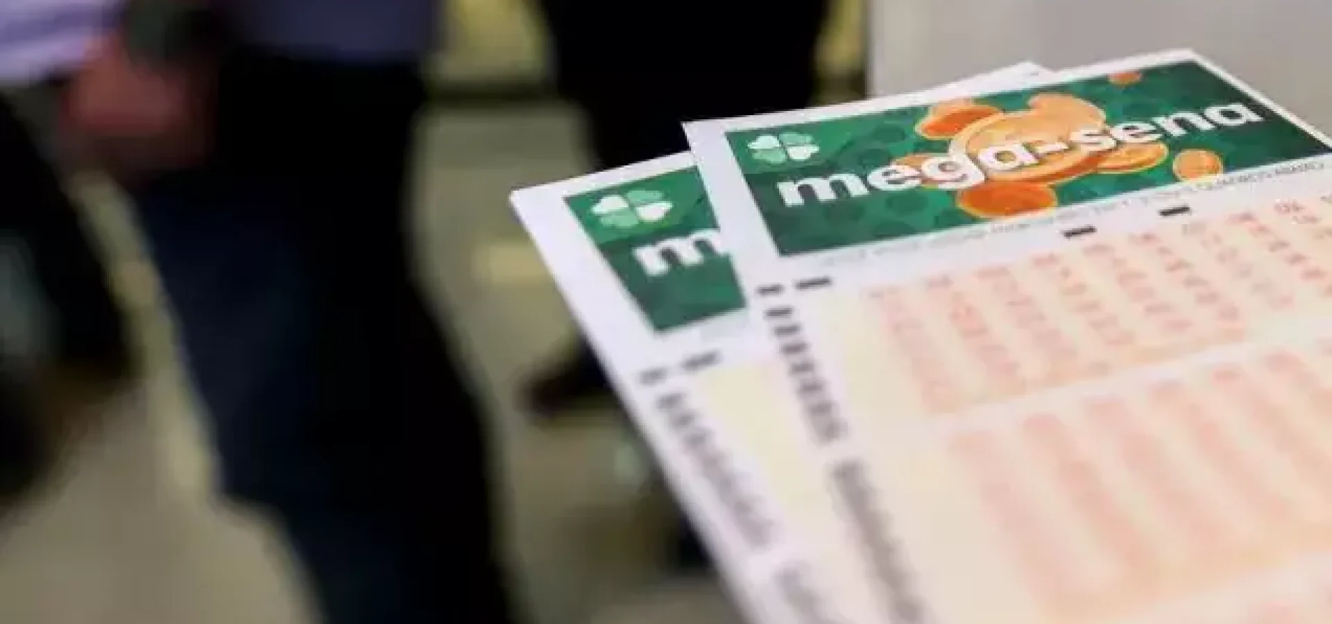 mega-senas-3-e1731206126695 (1) A aposta mínima para a Mega-Sena custa R$ 5.
Foto: ABr