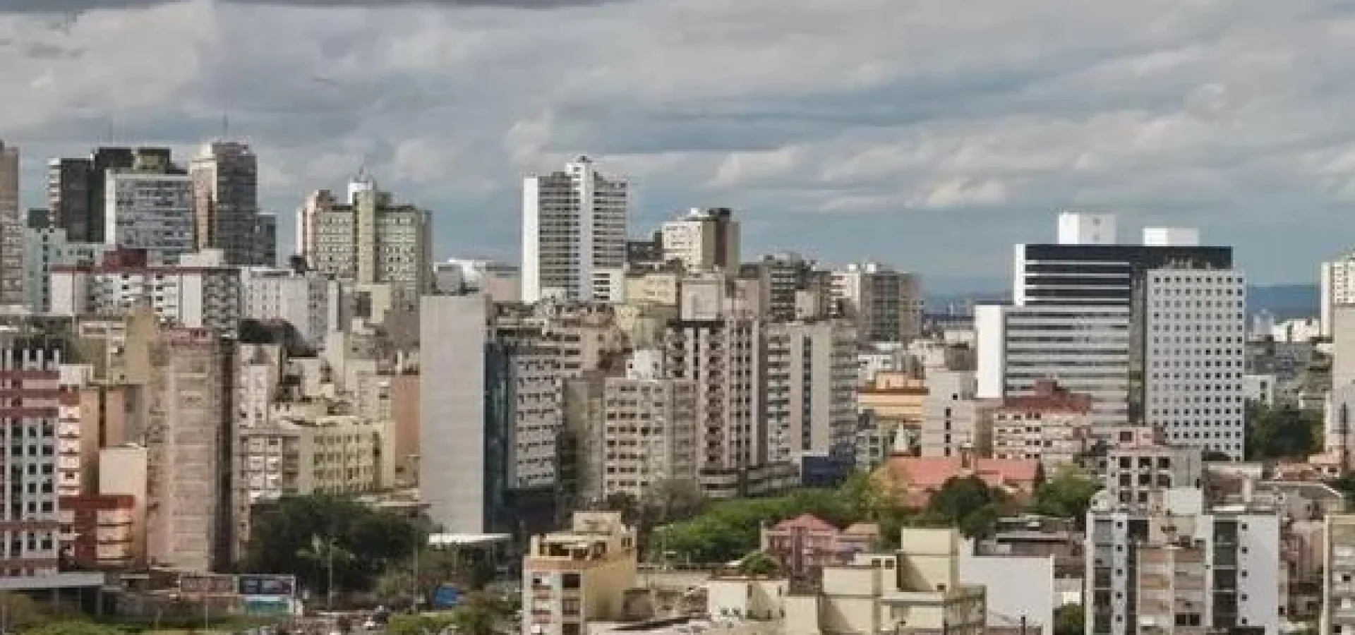 A umidade e a elevação das temperaturas trarão uma tarde abafada.
Foto : Helena Rocha / PMPA / Divulgação / CP