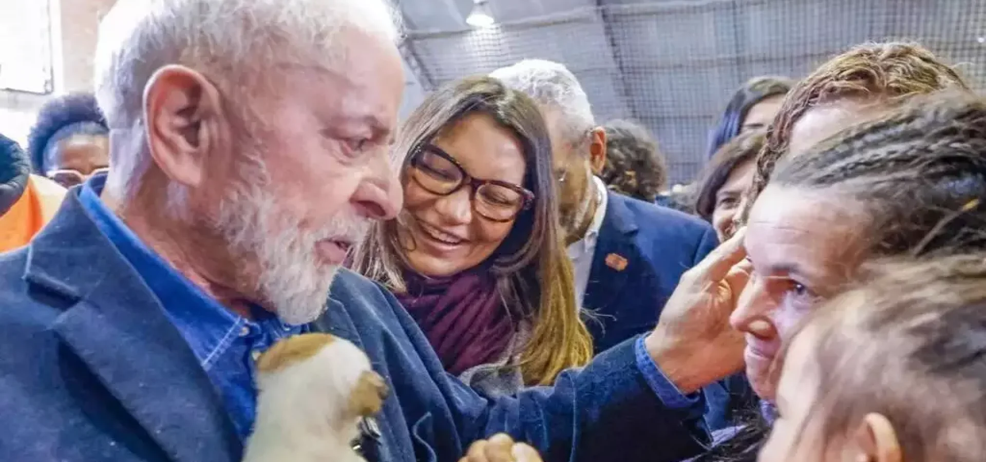 A primeira-dama Janja (ao fundo), por sua vez, vai à cidade de Guaíba. (Foto: Ricardo Stuckert/PR)