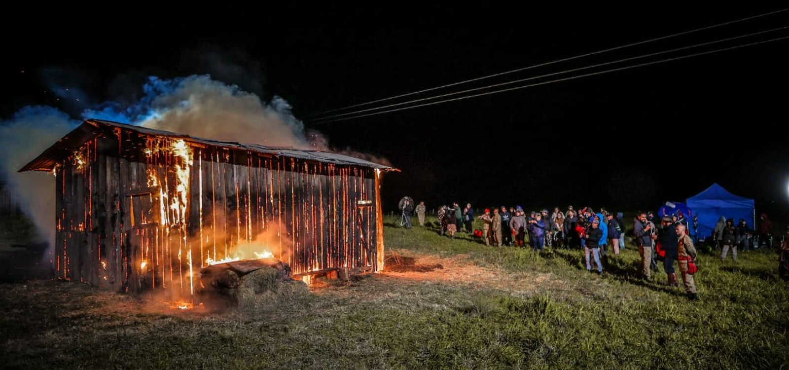 still casa inendiada. Foto: Breno Fixman