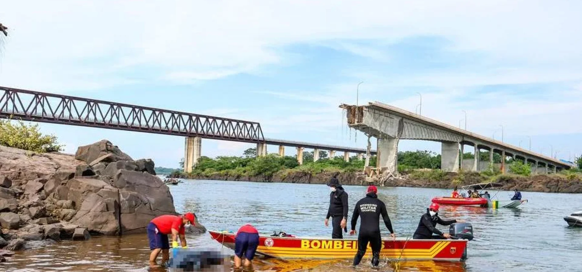 tragedia-no-maranh-o Ssforços foram concentrados nas áreas com maior probabilidade de localização das vítimas próximas aos veículos e escombros. | Foto: CORPO DE BOMBEIROS MILITAR DO MARANHÃO / CP