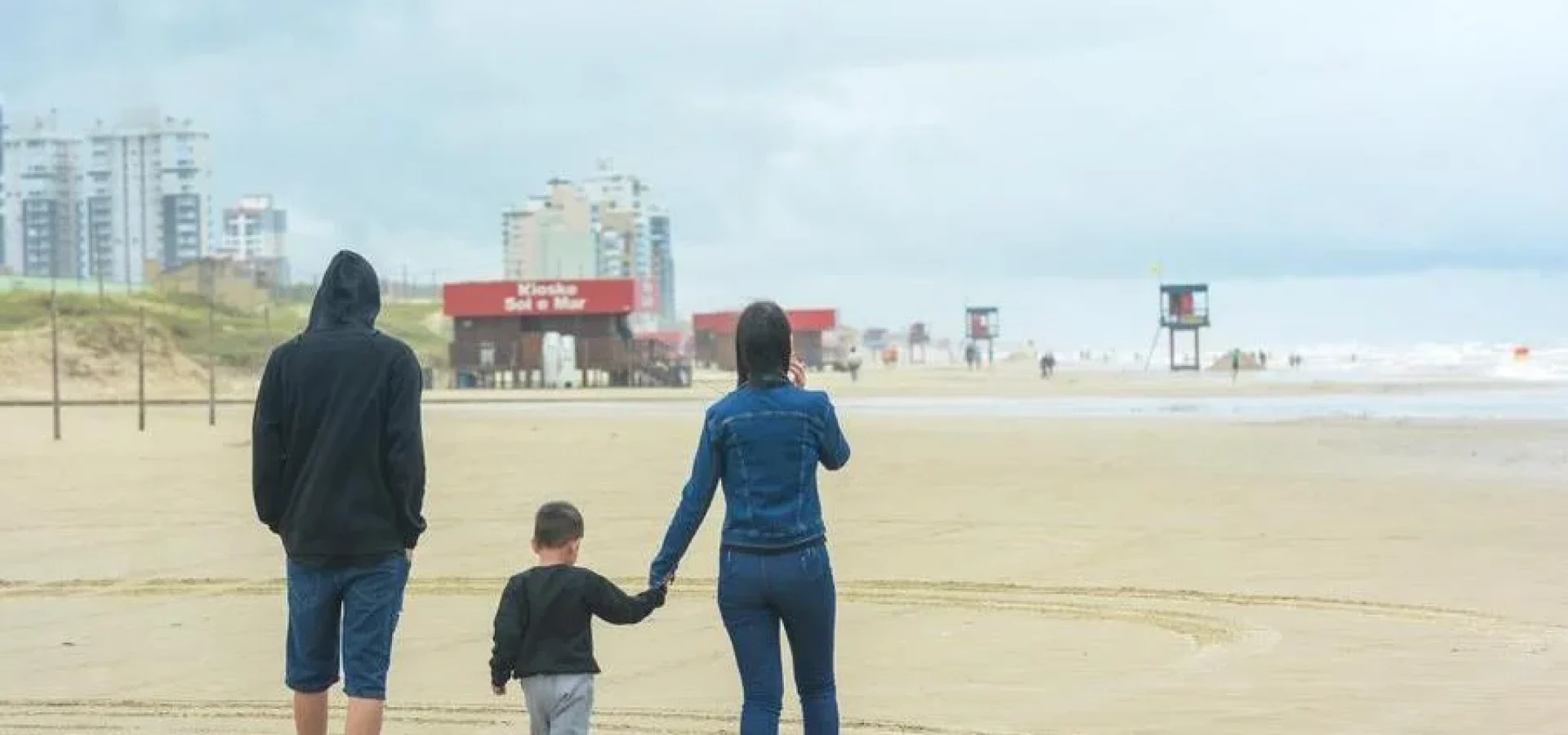 Manhã teve cara de inverno em praias como Tramandaí, no Litoral Norte. | Foto: Pedro Piegas