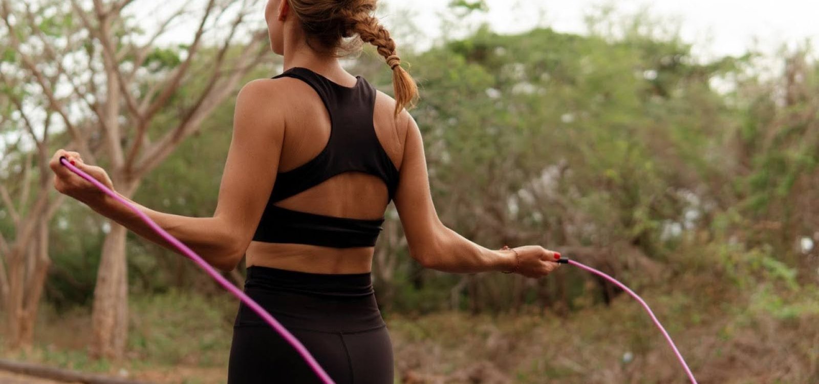 Pular corda queima calorias